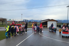 OBISK BOŽIČKOV NA TRAKTORJIH - 23. 12. 2024